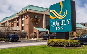 Quality Inn Schaumburg - Chicago Near The Mall